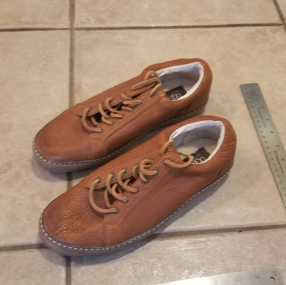UGG Other - Ugg, leather and sheepskin sneaker